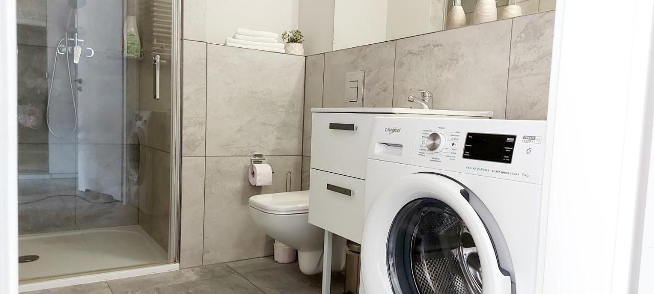 L&L Apartment Old Town Познан Екстериор снимка