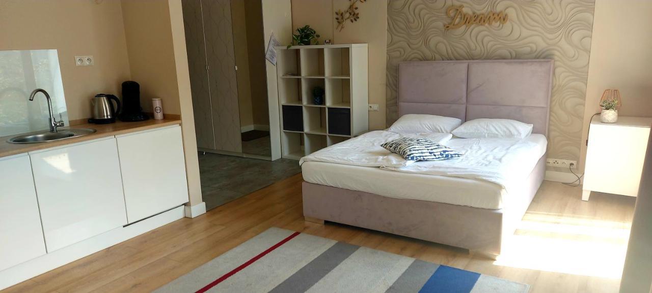 L&L Apartment Old Town Познан Екстериор снимка