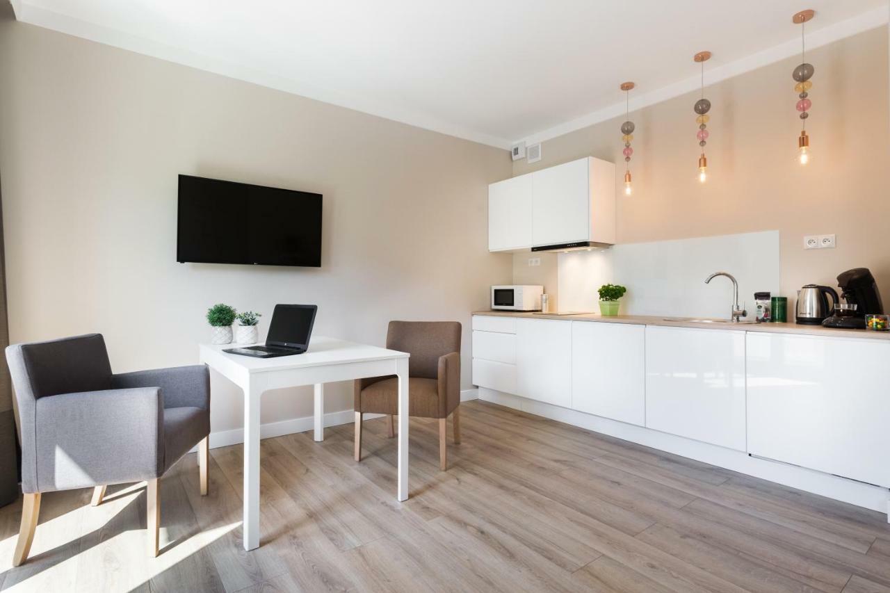 L&L Apartment Old Town Познан Екстериор снимка